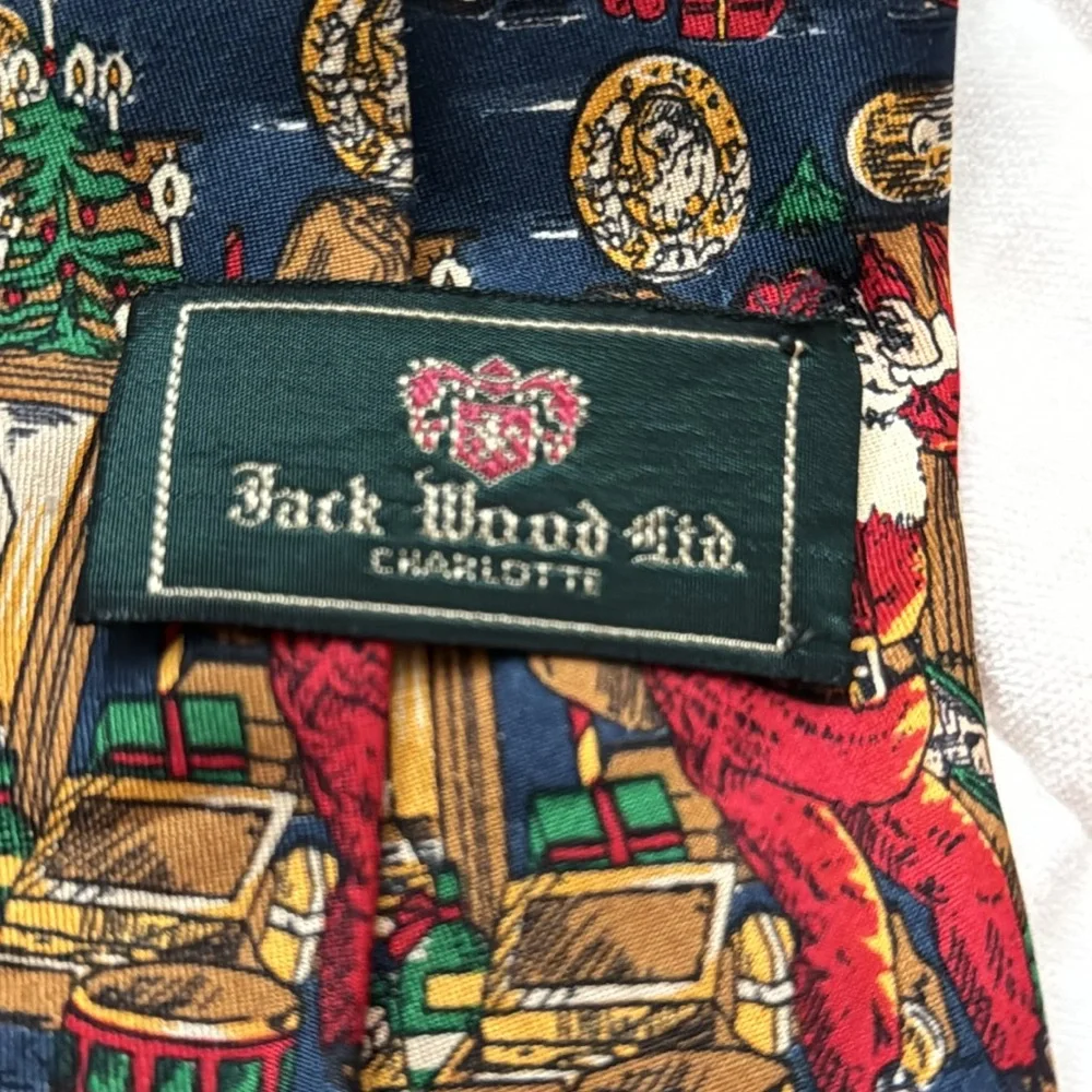 Tie Carmel - Pebble Beach Christmas Santa Red  Silk Tie